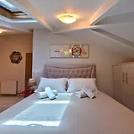 Aparthotel Alexia's