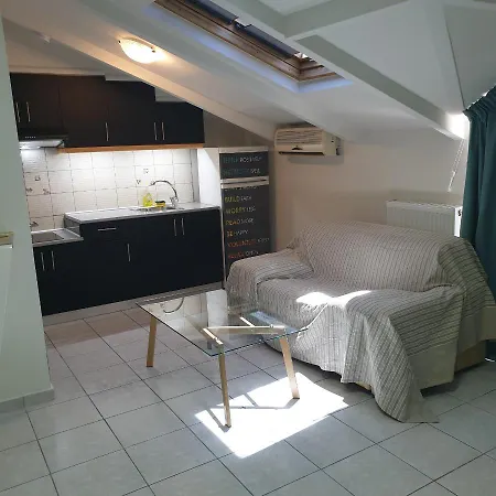 Ξενοδοχείο με διαμερίσματα Alexia's Ρίο