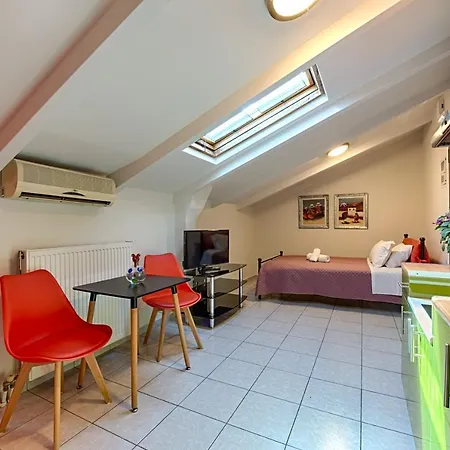 Aparthotel Alexia's
