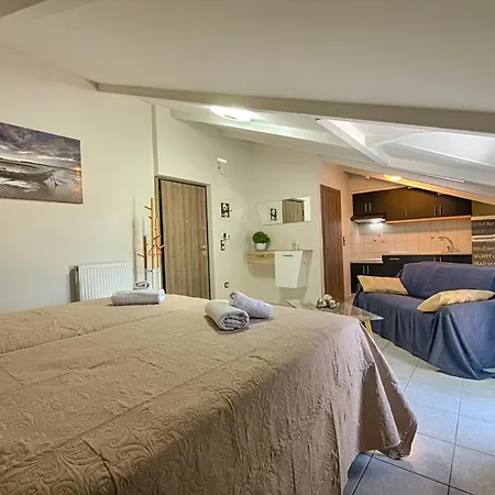 Ξενοδοχείο με διαμερίσματα Alexia's 3*