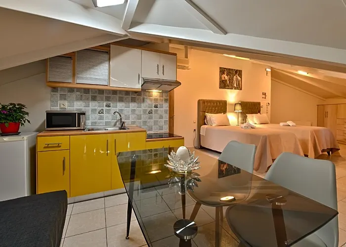 Alexia's Apart-hotel